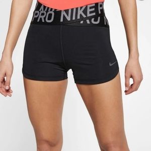 Nike pro intertwist shorts